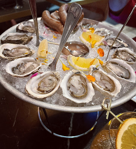 Comentarii opinii despre Bar Moore