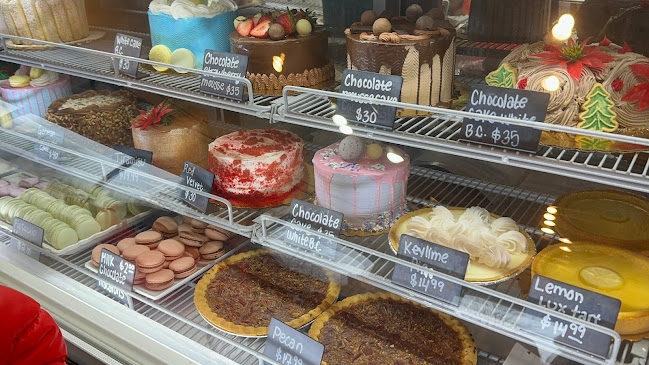 Mia's Bakery & Coffee Shop