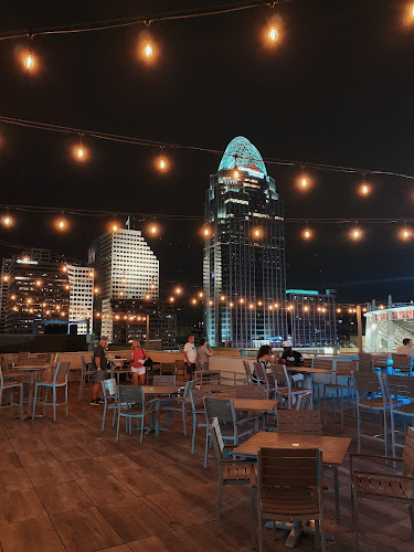 135 Joe Nuxhall Wy 8th Floor, Cincinnati, OH 45202