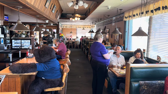 Reviews of Black Bear Diner Porterville in Porterville - Hospitality and gastronomy