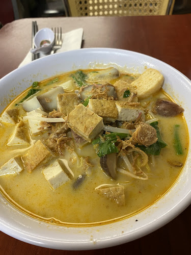 13735 Madison Ave, Lakewood, OH 44107