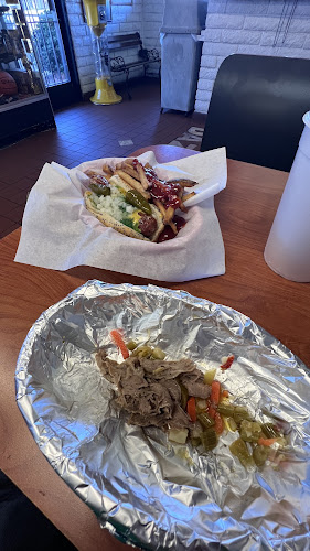 Dazzo's Dog House - Hospitality and gastronomy