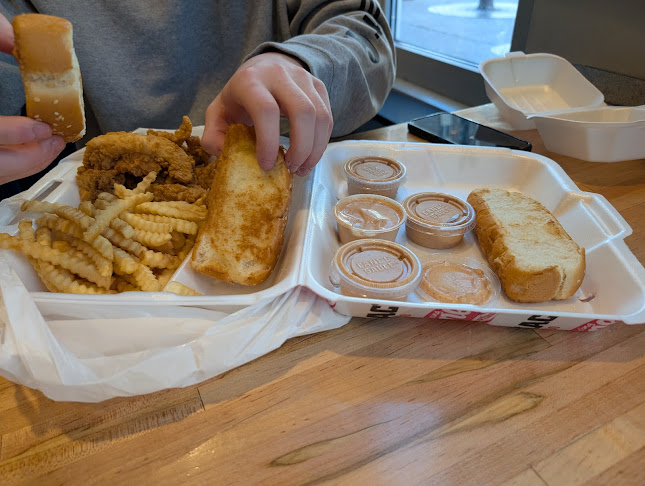 Raising Cane's Chicken Fingers - Hospitality and gastronomy