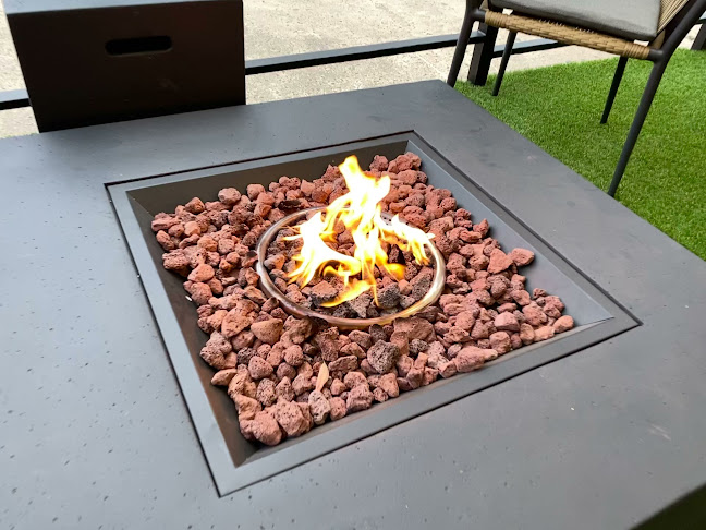 Oceanos Seafood & Sushi