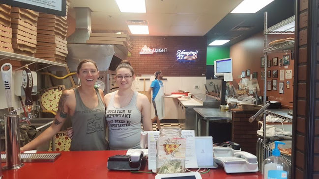 Opinii despre Humpavelli's Pizza în Titusville - Hospitality and gastronomy