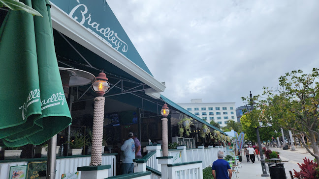 E.R. Bradley's Saloon - Hospitality and gastronomy