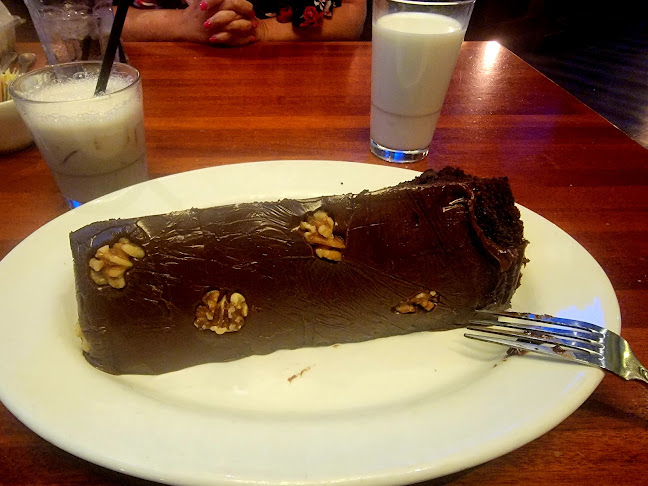 Claim Jumper Restaurants