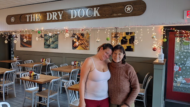 Dry Dock Bar & Grille - Hospitality and gastronomy