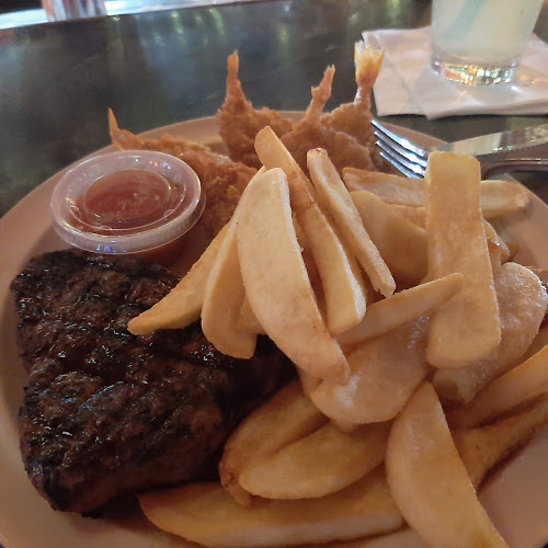 Comentarii opinii despre Nevada Smith's Saloon