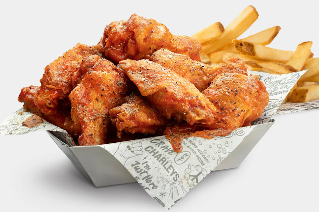 Opinii despre Charleys Cheesesteaks and Wings în Clovis - Hospitality and gastronomy