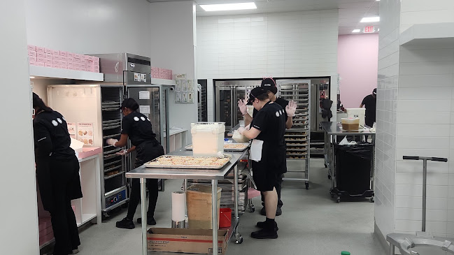 Comentarii opinii despre Crumbl Cookies - The Forum