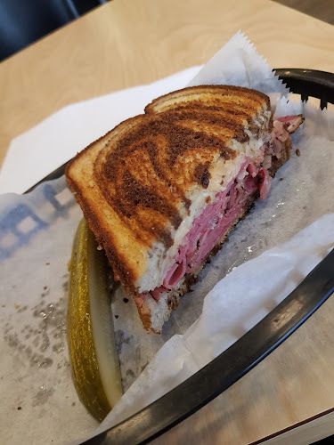 200 N Broadway #110, St. Louis, MO 63102