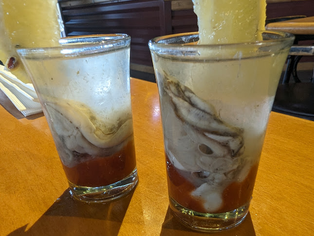 The Fish Peddler Restaurant on Foss Waterway - Tacoma