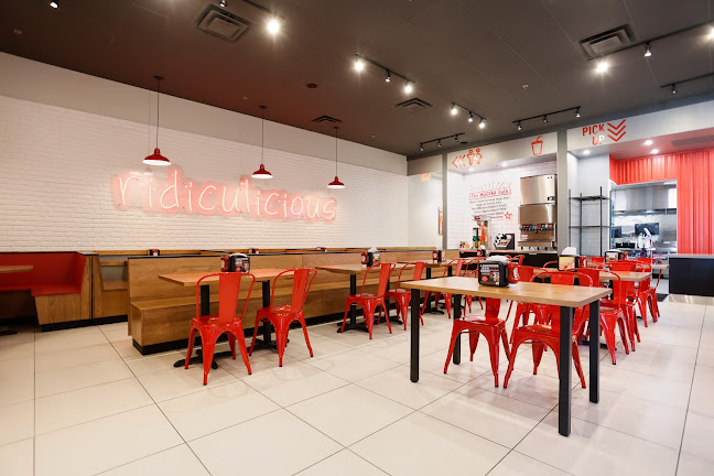 MOOYAH Burgers, Fries & Shakes