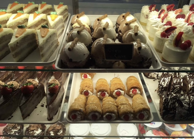 Lefkos Pyrgos Cafe - New York