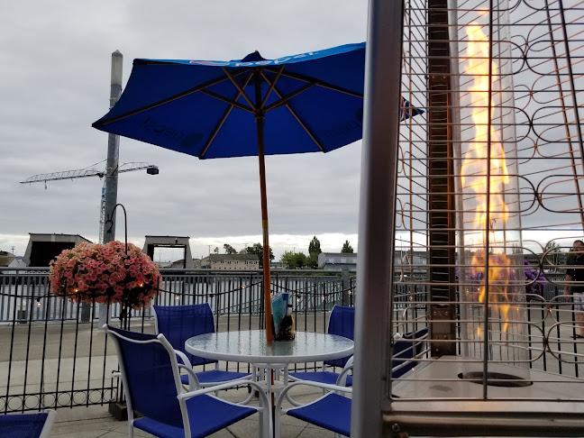 The Fish Peddler Restaurant on Foss Waterway