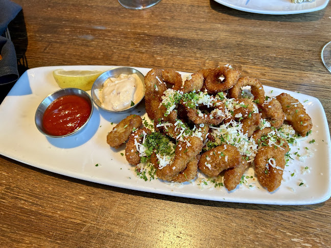 oceanoysterbargrill.com