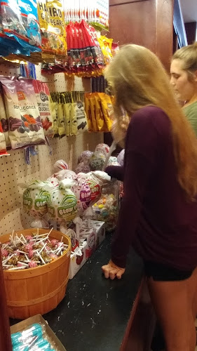 Comentarii opinii despre Clinton's Soda Fountain