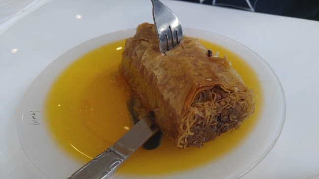 Lefkos Pyrgos Cafe - Hospitality and gastronomy