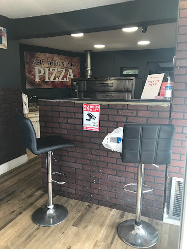 https://ginospizza.com/