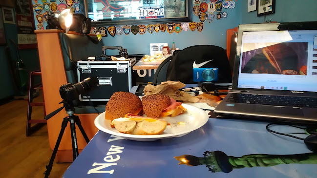 Comentarii opinii despre STUFF-A-BAGEL DELI-BAKERY