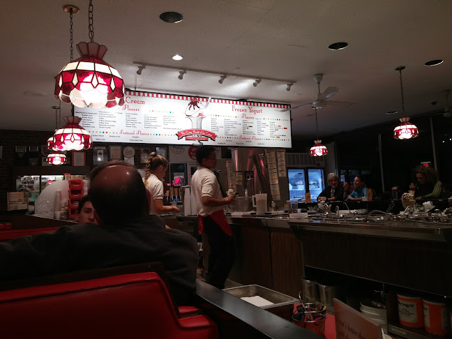 743 Washington St, Newton, MA 02460