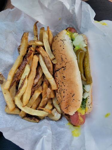 Opinii despre Dazzo's Dog House în Glendale - Hospitality and gastronomy