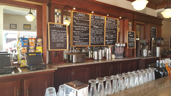 Clinton's Soda Fountain - Hospitality and gastronomy
