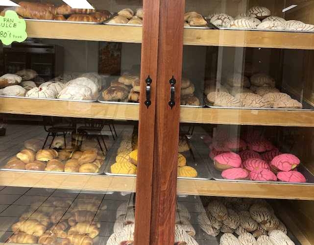 Panaderia La Imperial (Beaumont Texas) - Beaumont