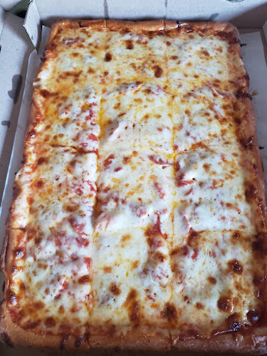 Ianazone's Pizza of Champion - Hospitality and gastronomy