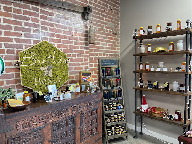 Squizito Tasting Room Conway - Hospitality and gastronomy