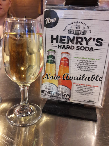 Opinii despre Carbone's Pizza & Sports Bar în Burnsville - Hospitality and gastronomy