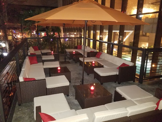 Opinii despre On The Bend Oyster Bar and Cigar Lounge în San Antonio - Hospitality and gastronomy