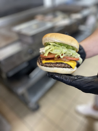 Shhmatty’s “Burgers & Dogs” (Inside the Chevron) - Hospitality and gastronomy