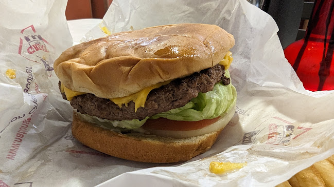 Nation's Giant Hamburgers & Great Pies
