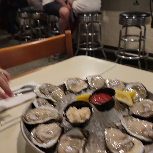 Reviews of Felix's Restaurant & Oyster Bar in New Orleans - Hospitality and gastronomy