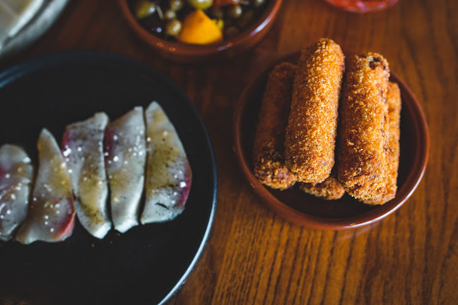 crudo nudo - Hospitality and gastronomy