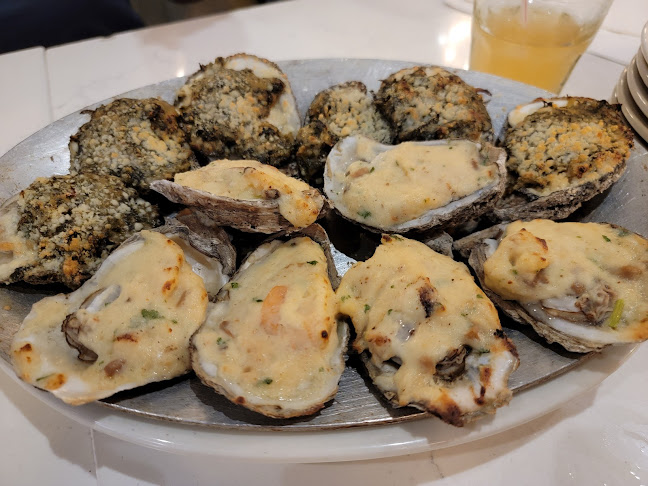 Felix's Restaurant & Oyster Bar - Hospitality and gastronomy