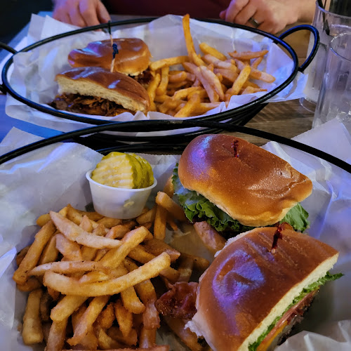 1 Market St, Camden, NJ 08102