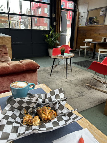 Es Cafe Lounge - Hospitality and gastronomy