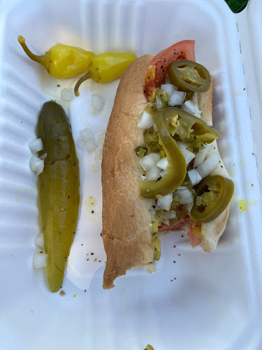 Shhmatty’s “Burgers & Dogs” (Inside the Chevron) - Hospitality and gastronomy