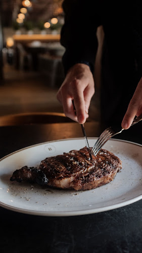 1642 County Road B2 W, Roseville, MN 55113