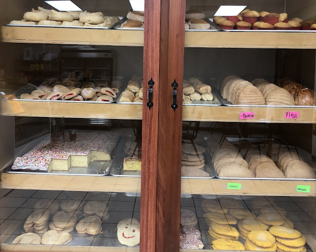 Opinii despre Panaderia La Imperial (Beaumont Texas) în Beaumont - Hospitality and gastronomy