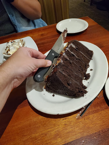 Claim Jumper Restaurants - Hospitality and gastronomy