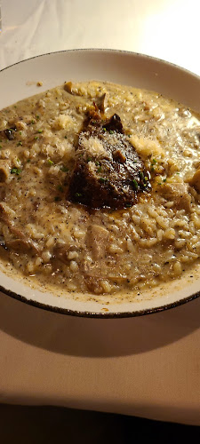 Esquire by Cooper's Hawk - Hospitality and gastronomy