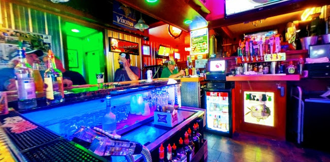 Sam's Pizza And Mr. B's Bar - Hospitality and gastronomy