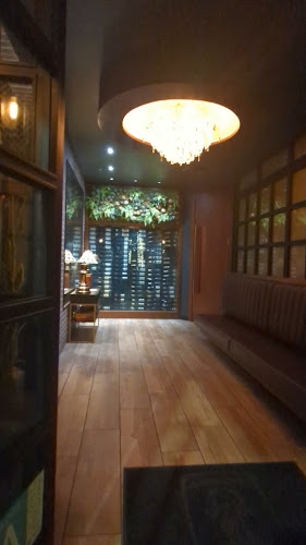 231 N Brand Blvd, Glendale, CA 91203