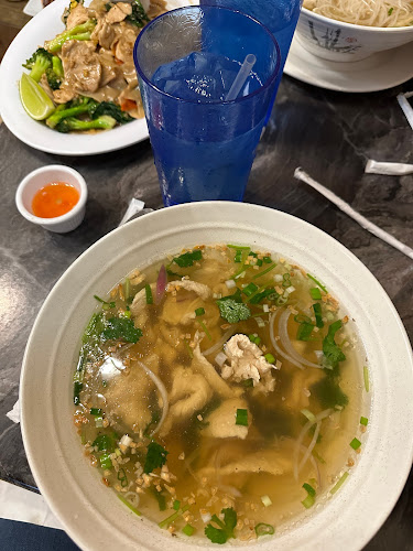 2244 N Roan St #102, Johnson City, TN 37601