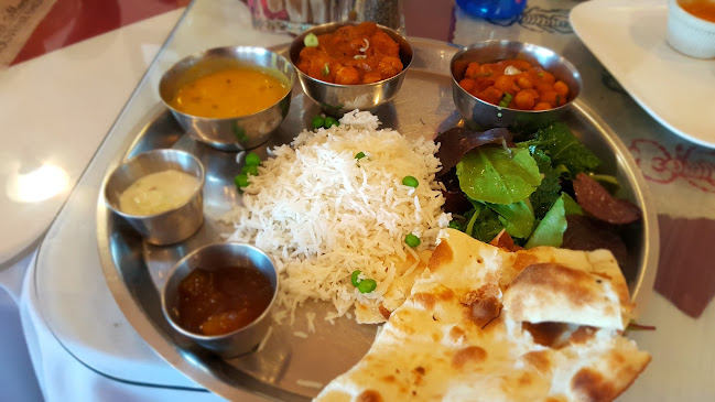 Everest Indian Restaurant - Hospitality and gastronomy