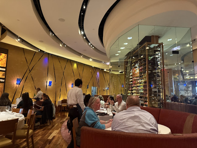 Emeril's New Orleans Fish House - Hospitality and gastronomy